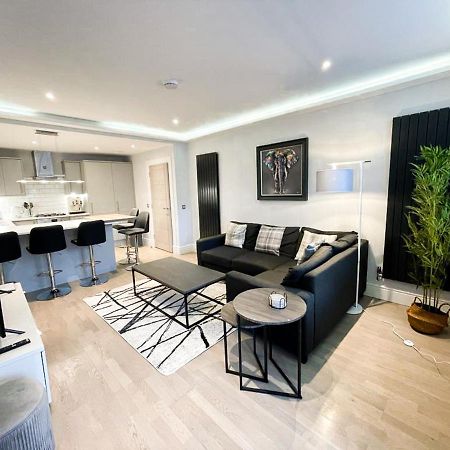 Modern 3 Bedroom Apartment, West End เอดินบะระ ภายนอก รูปภาพ