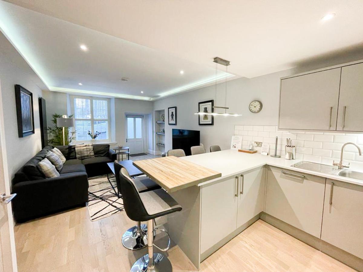 Modern 3 Bedroom Apartment, West End เอดินบะระ ภายนอก รูปภาพ