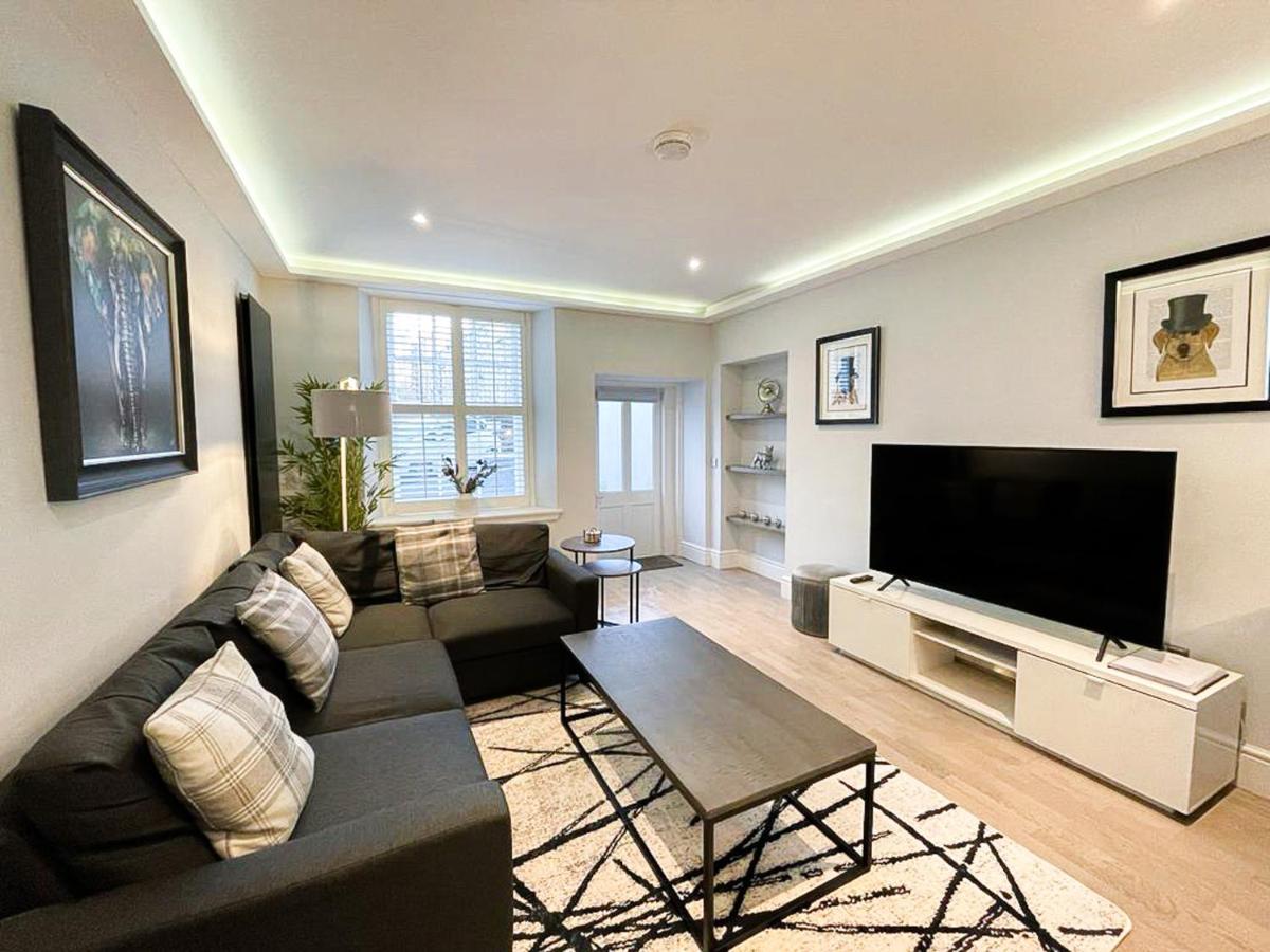 Modern 3 Bedroom Apartment, West End เอดินบะระ ภายนอก รูปภาพ